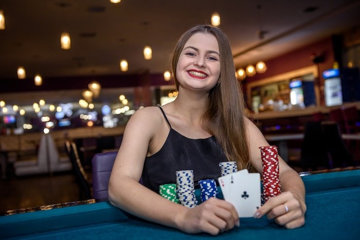 Platform misterihoki menampilkan berbagai kategori—sportsbook, live dealer, slot, dan esports—dalam satu antarmuka terpadu
